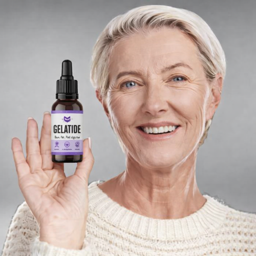 Gelitide customer reviews woman holding bottle in hand
